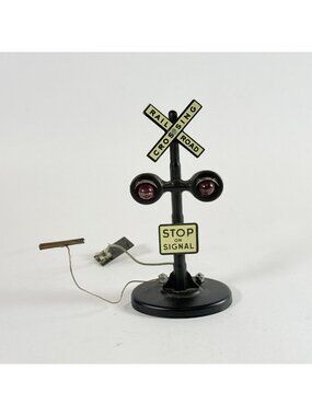 Vintage Marx All Metal O Gauge Railroad Crossing Signal With Red Lights Working